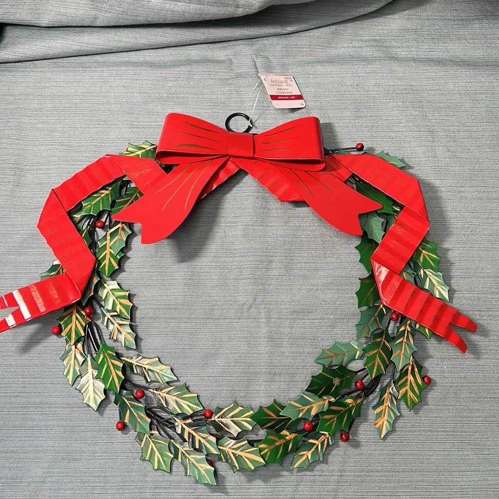 Ashland Mistletoe Wall Metal Wreath with Red Bow